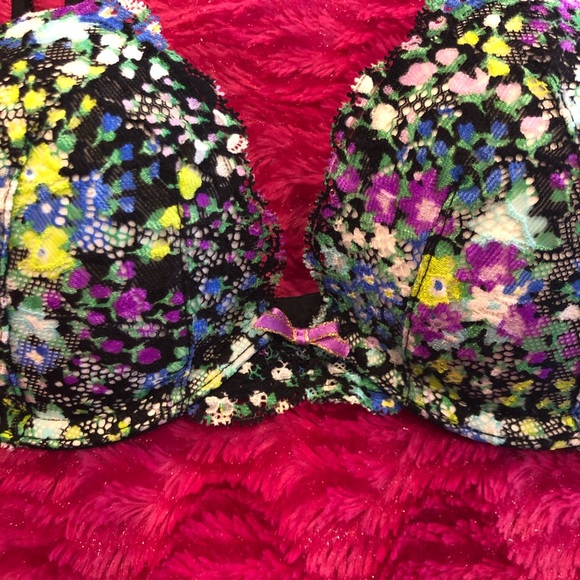Victoria Secret Dream Angels Push Up Bra 34B - Picture 2 of 3